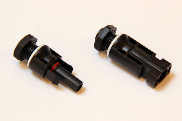 MC4 stik til kabinetmontering