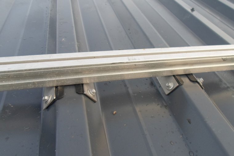 Montageudstyr til trapez ståltag (pr. panel)