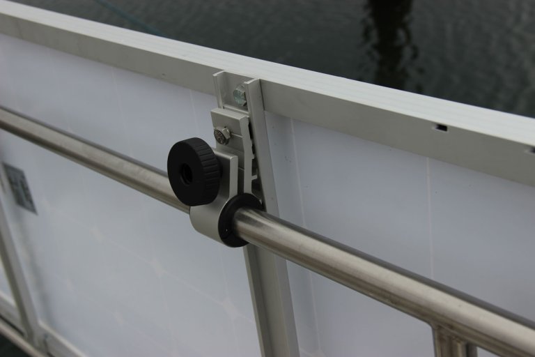 Solcellebeslag til båd, 25mm ræling, vippe & skyde